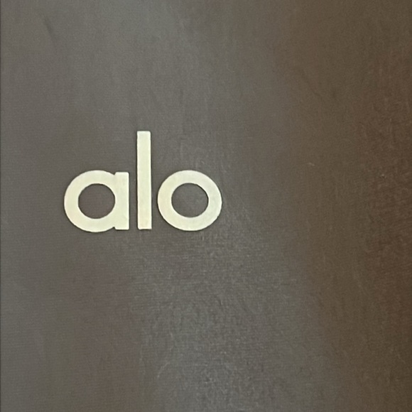 ALO Yoga High-Waist Airlift Leggings in XSmall - Picture 10 of 14